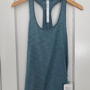 Lululemon workout tank top never worn